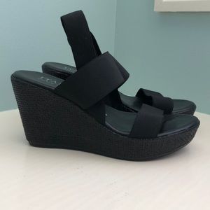 Italian black wedge